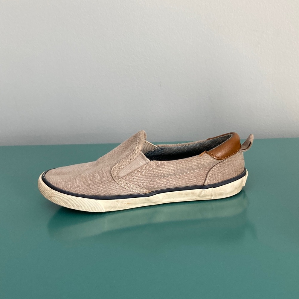 Old Navy Kids Light Gray Slip-On Sneakers Kids Size 10 - Picture 8 of 14